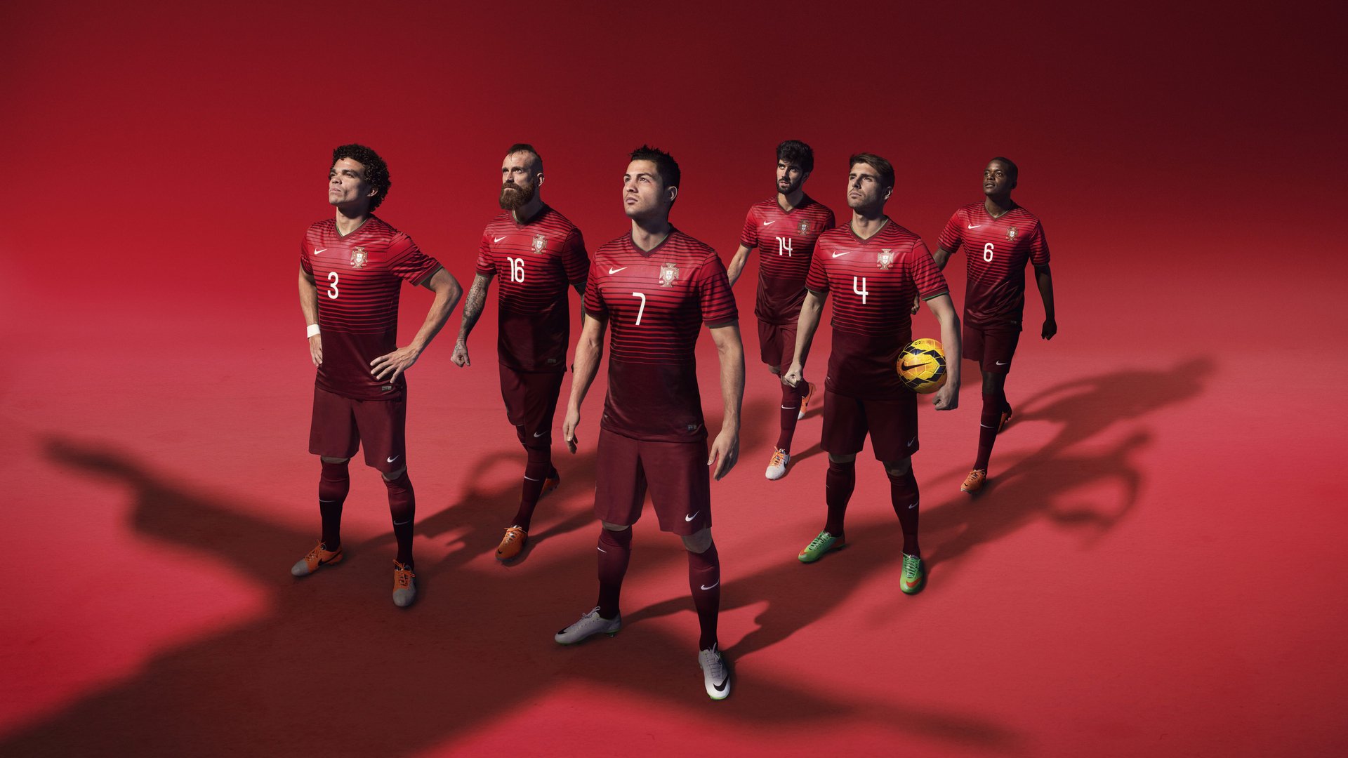 《PUBGMobile》极限挑战全球对决，操作与策略的巅峰！